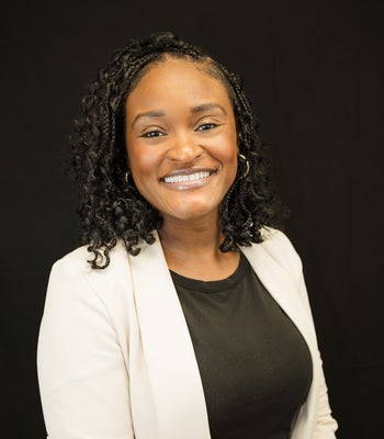 Portrait of Malissa Cormier, Realtor®.